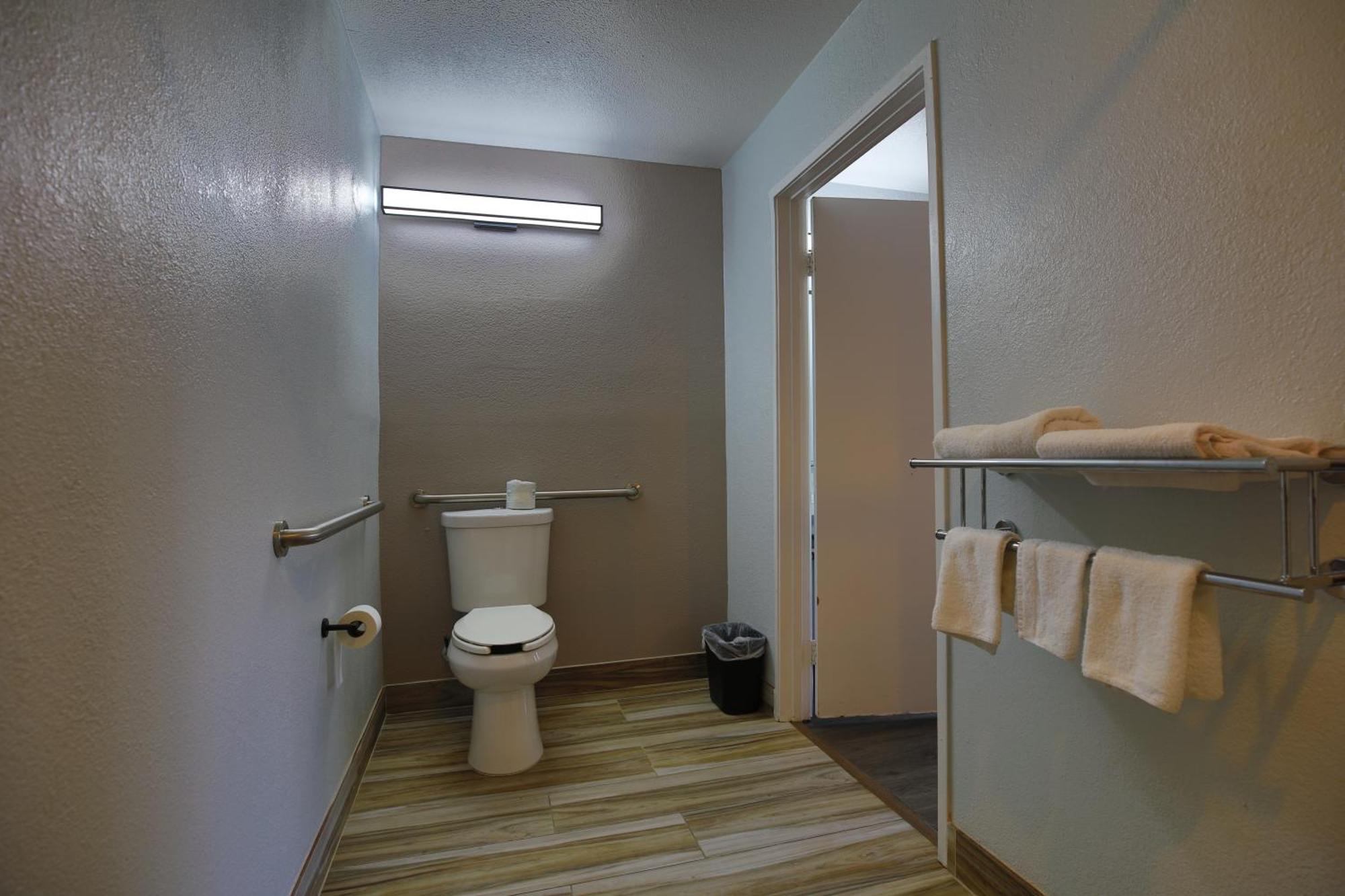 Hotel 6-sacramento, Ca - North Carmichael